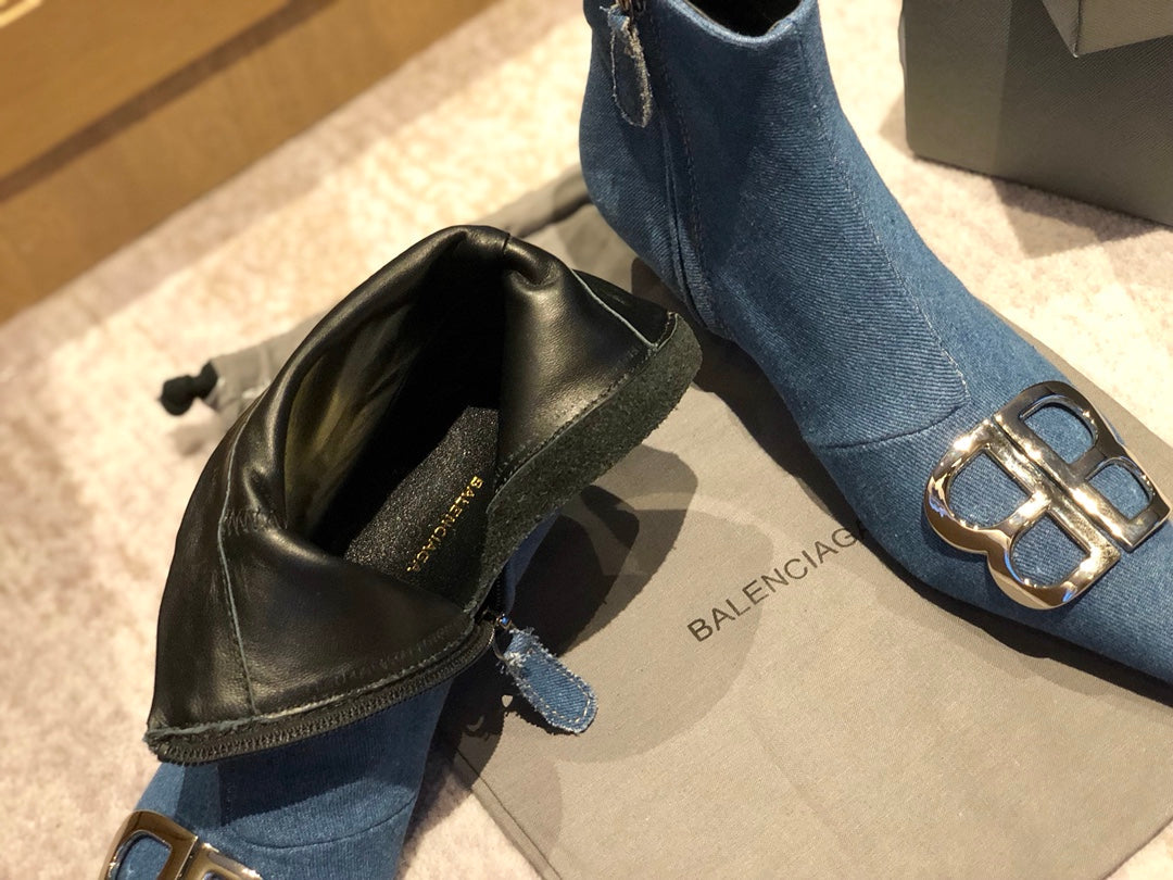 Balanciaga POINTED-TOE KITTEN HEEL 45 MM ANKLE BOOTS IN BLUE DENIM