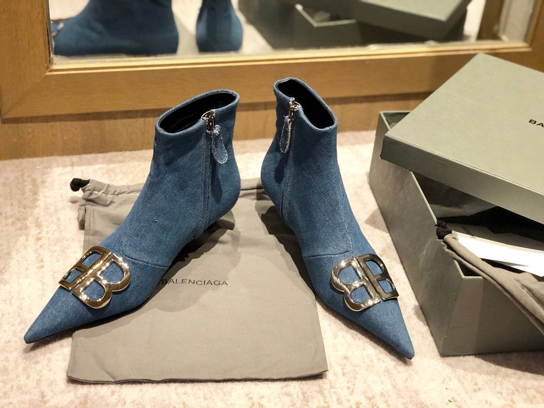 Balanciaga POINTED-TOE KITTEN HEEL 45 MM ANKLE BOOTS IN BLUE DENIM