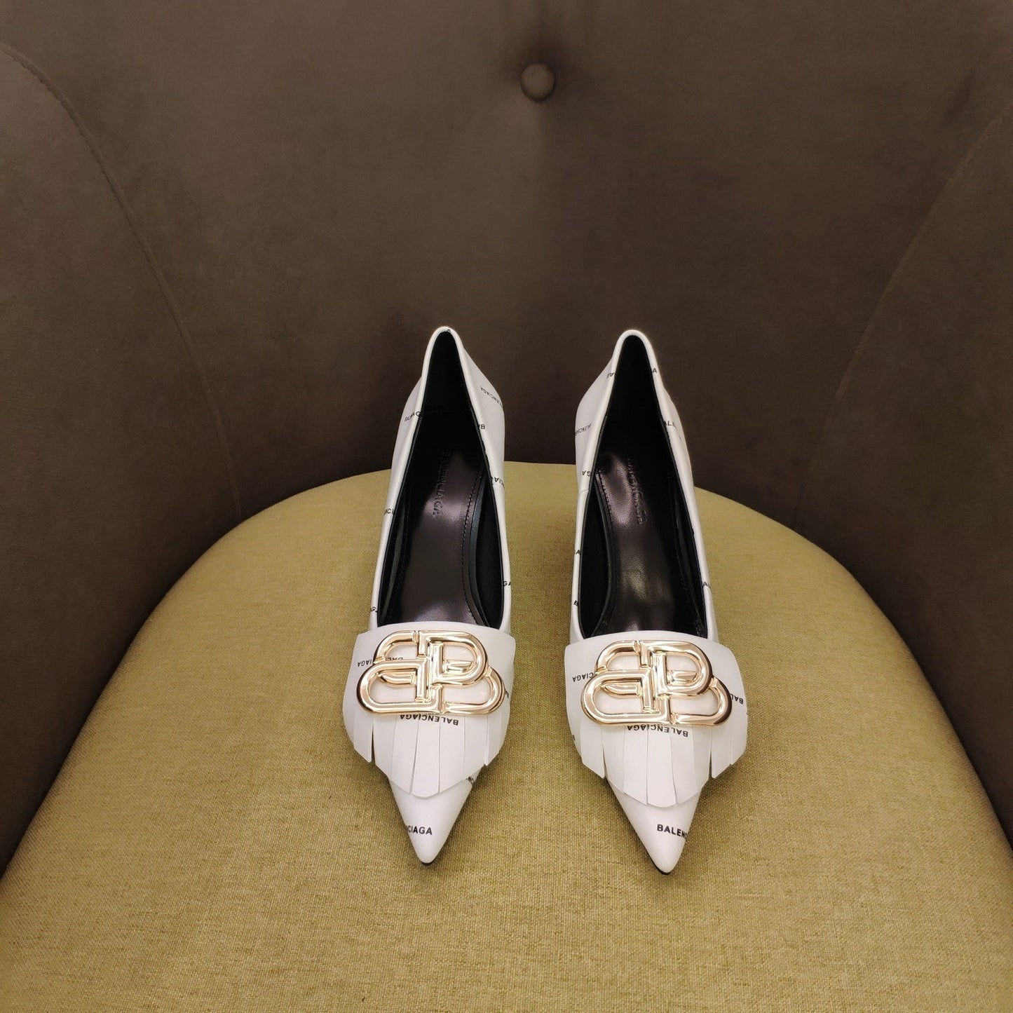 Balanciaga POINTED TOE PUMPS WHITE WITH LOGO PRINT SMOOTH CALFSKIN
