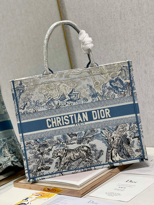 DIOR Large Book Tote 42cm Gradient Blue Tiger