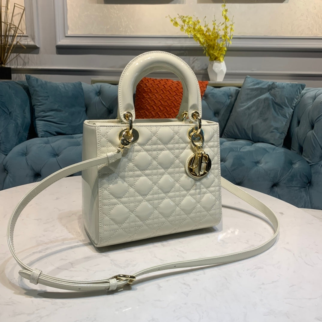 DIOR medium lady 24 white lambskin
