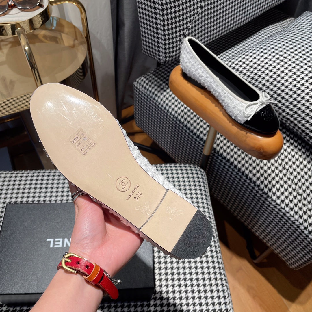 CHANEL ballet flat white tweed black patent calfskin