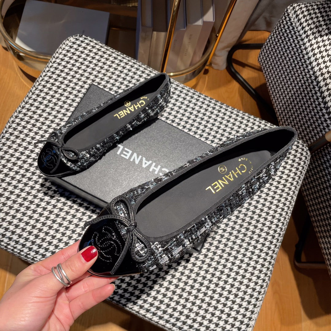CHANEL ballet flat black white tweed black patent calfskin