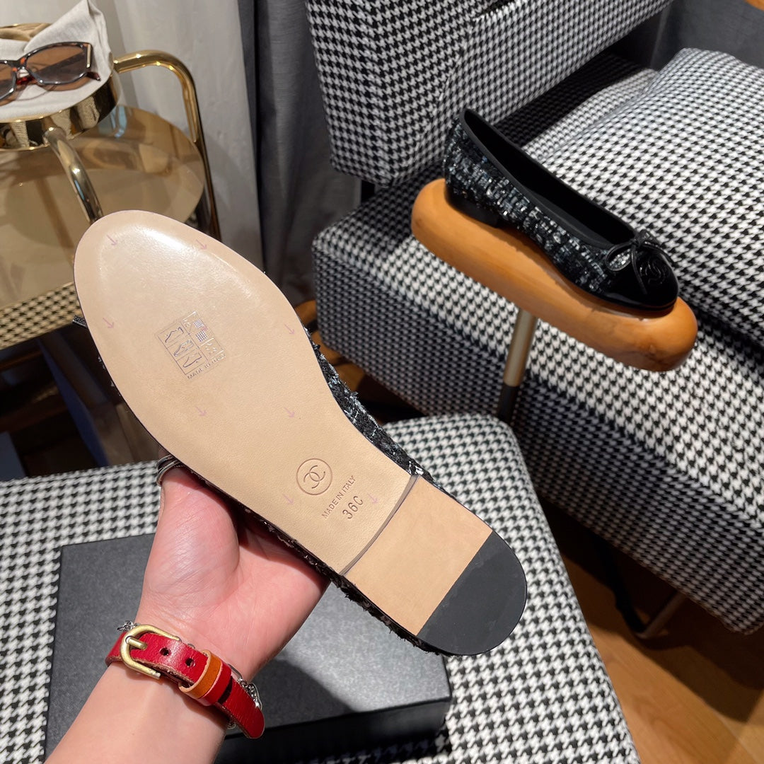 CHANEL ballet flat black white tweed black patent calfskin