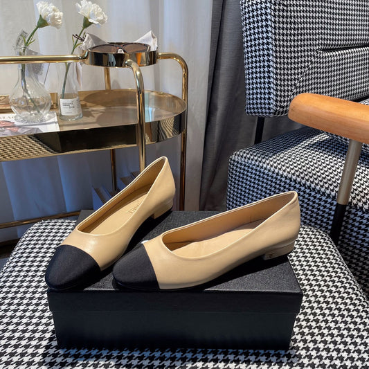 CHANEL Ballet 20MM In Beige Lambskin 144353