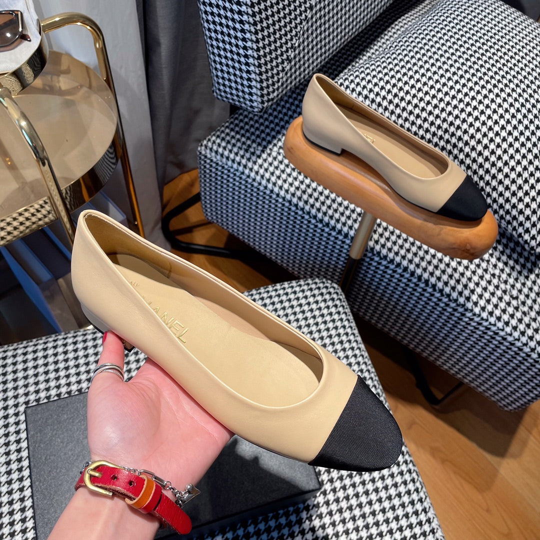 CHANEL Ballet 20MM In Beige Lambskin 144353
