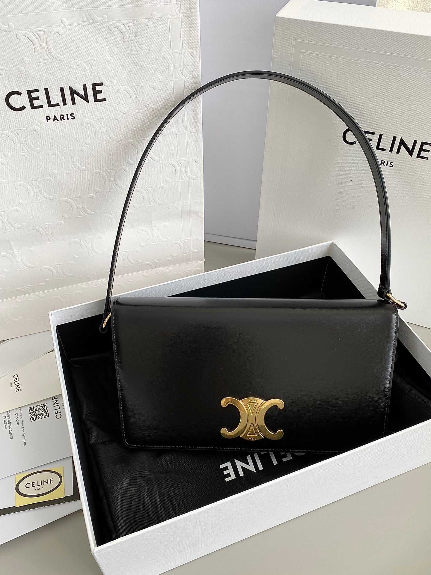 Celine TRAPEZOID UNDERARM TRIPHOME 26 BLACK CALFSKIN