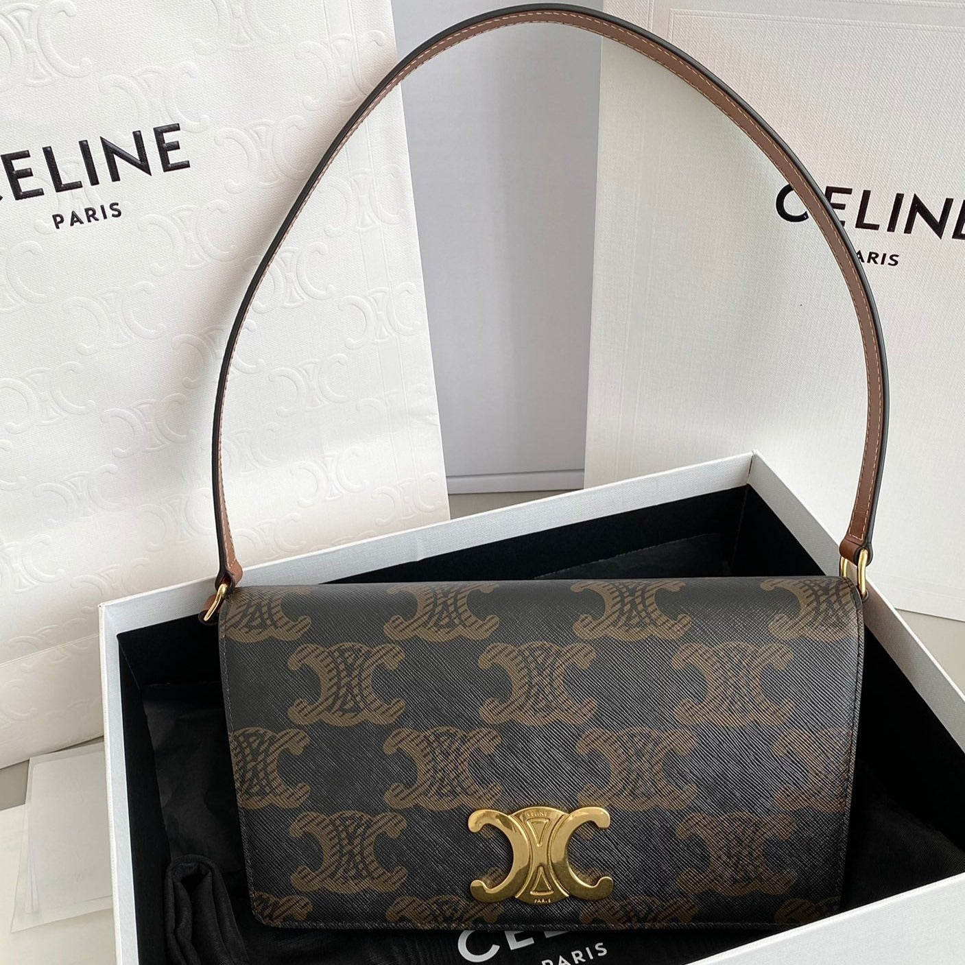 Celine TRAPEZOID UNDERARM TRIPHOME 26 BLACK PATTERN CALFSKIN