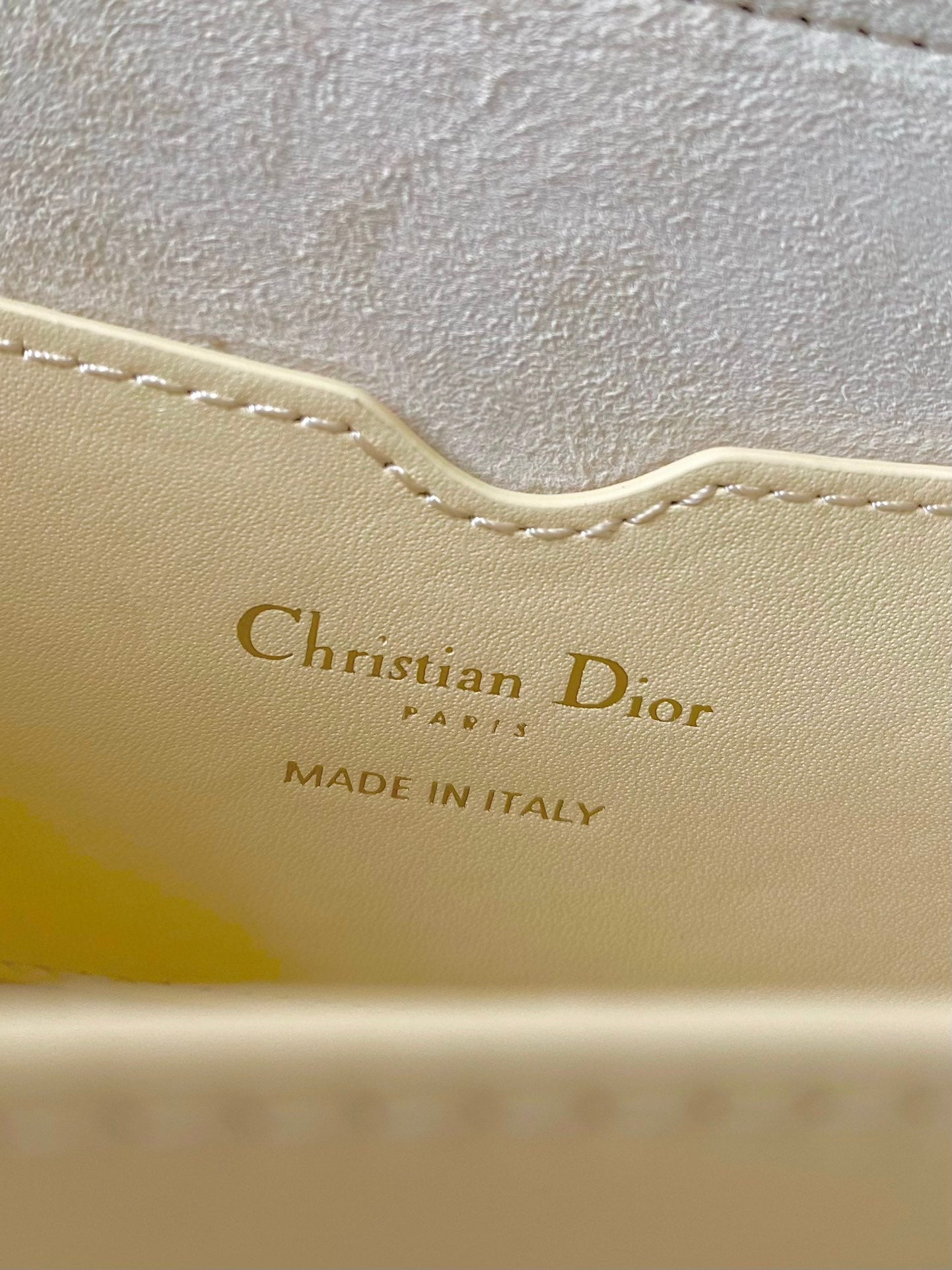 DIOR medium east west bobby 22cm cream calfskin ghw
