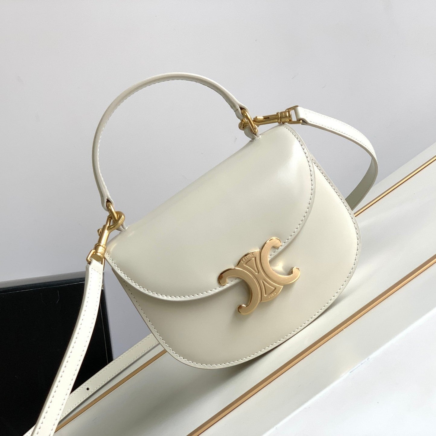 Celine TEEN CHAIN BESACE TRIOMPHE 15.5CM WHITE CALFSKIN