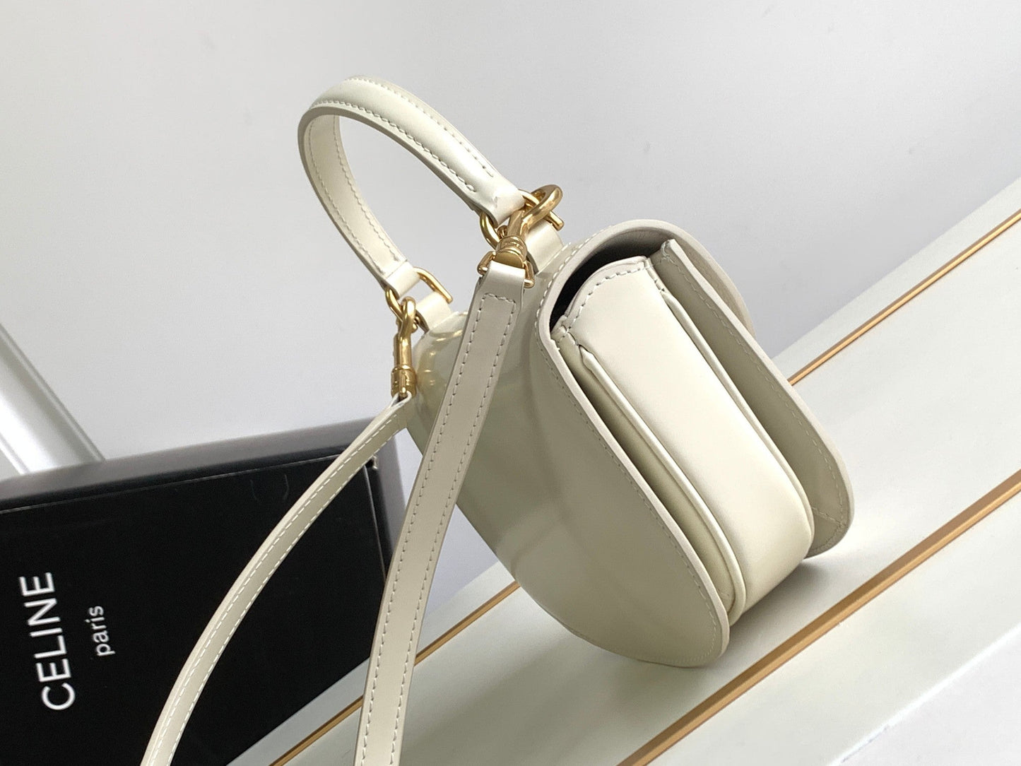 Celine TEEN CHAIN BESACE TRIOMPHE 15.5CM WHITE CALFSKIN