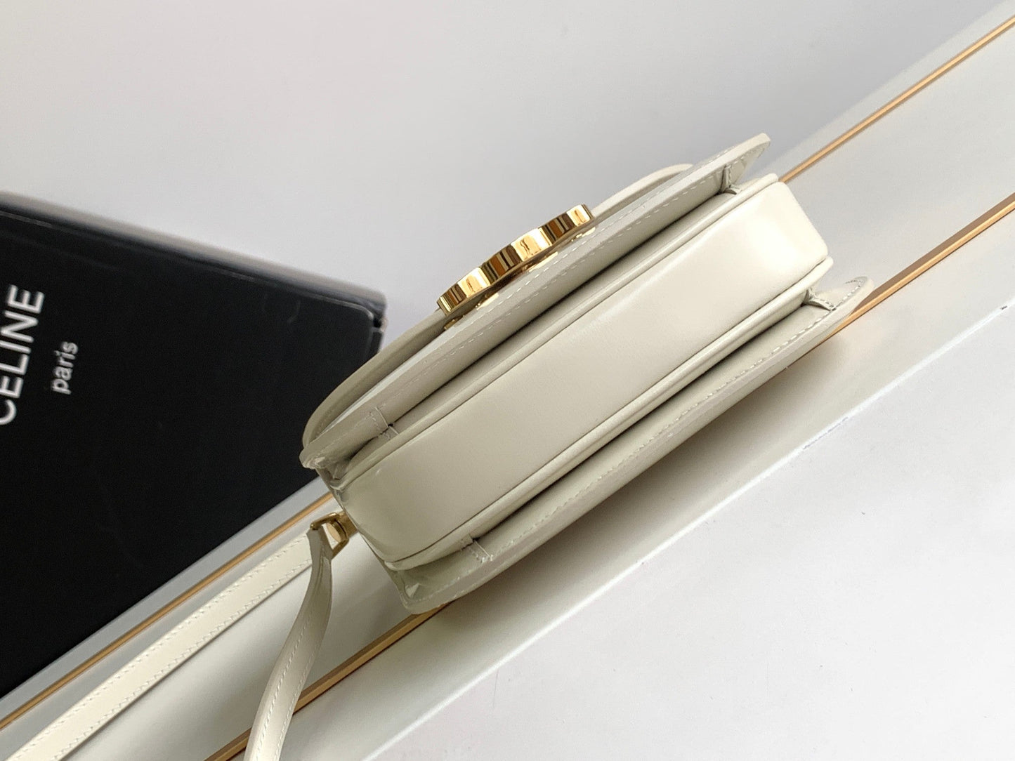 Celine TEEN CHAIN BESACE TRIOMPHE 15.5CM WHITE CALFSKIN