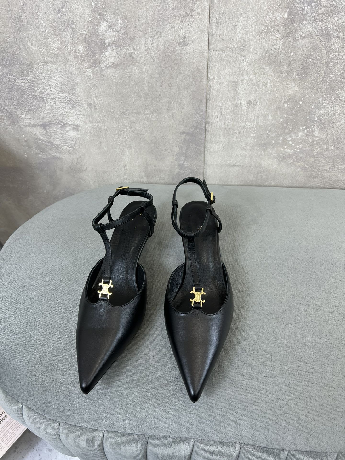 Celine cl kitten t-bar 45 black calfskin