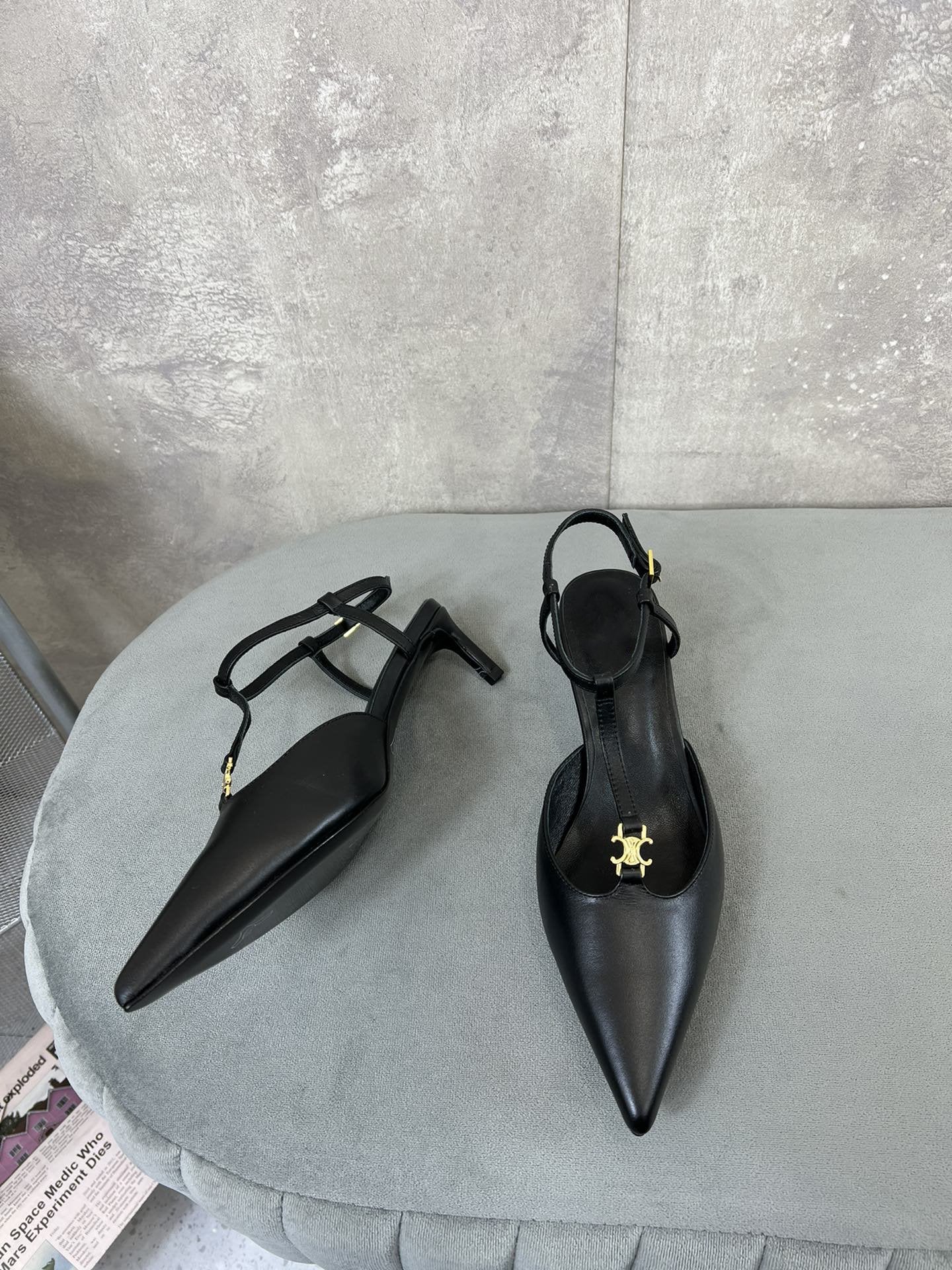 Celine cl kitten t-bar 45 black calfskin