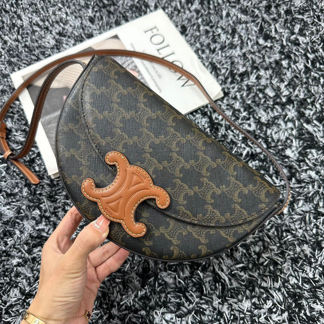 Celine BESACE TRIPHOME 23 BLACK PATTERN CALFSKIN