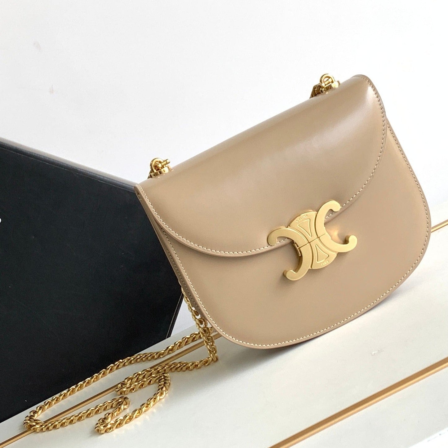 Celine teen besace triomphe 18.5 beige calfskin with chain
