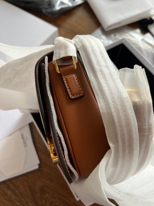 Celine TEEN TRIOMPHE 18 BROWN CALFSKIN GOLD HARDWARE