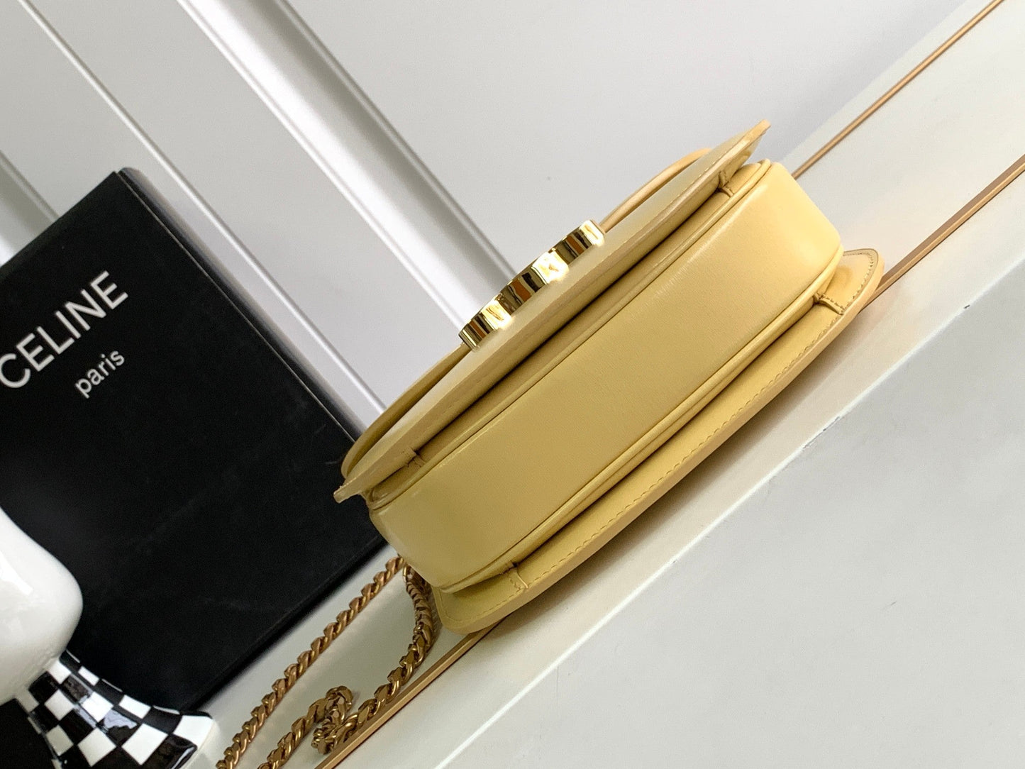 Celine teen besace triomphe 18.5 lime calfskin