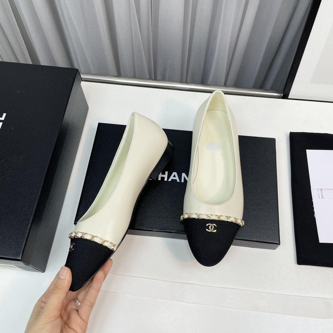 CHANEL ballet flat cream lambskin black leather chain grosgrain