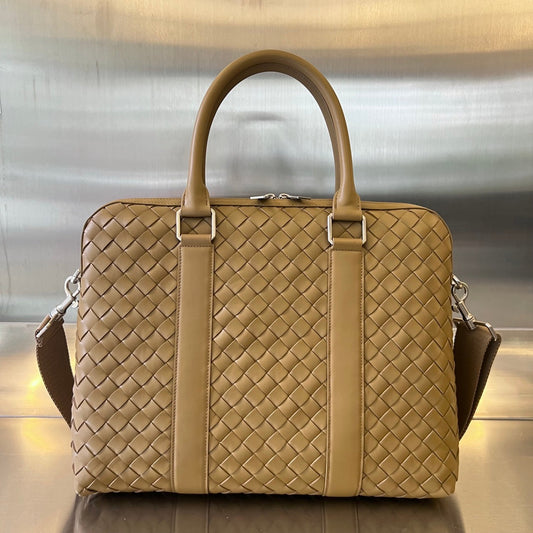 Bottega Veneta SLIM INTRECCIATO BRIEFCASE 36 CARAMEL BROWN CALFSKIN