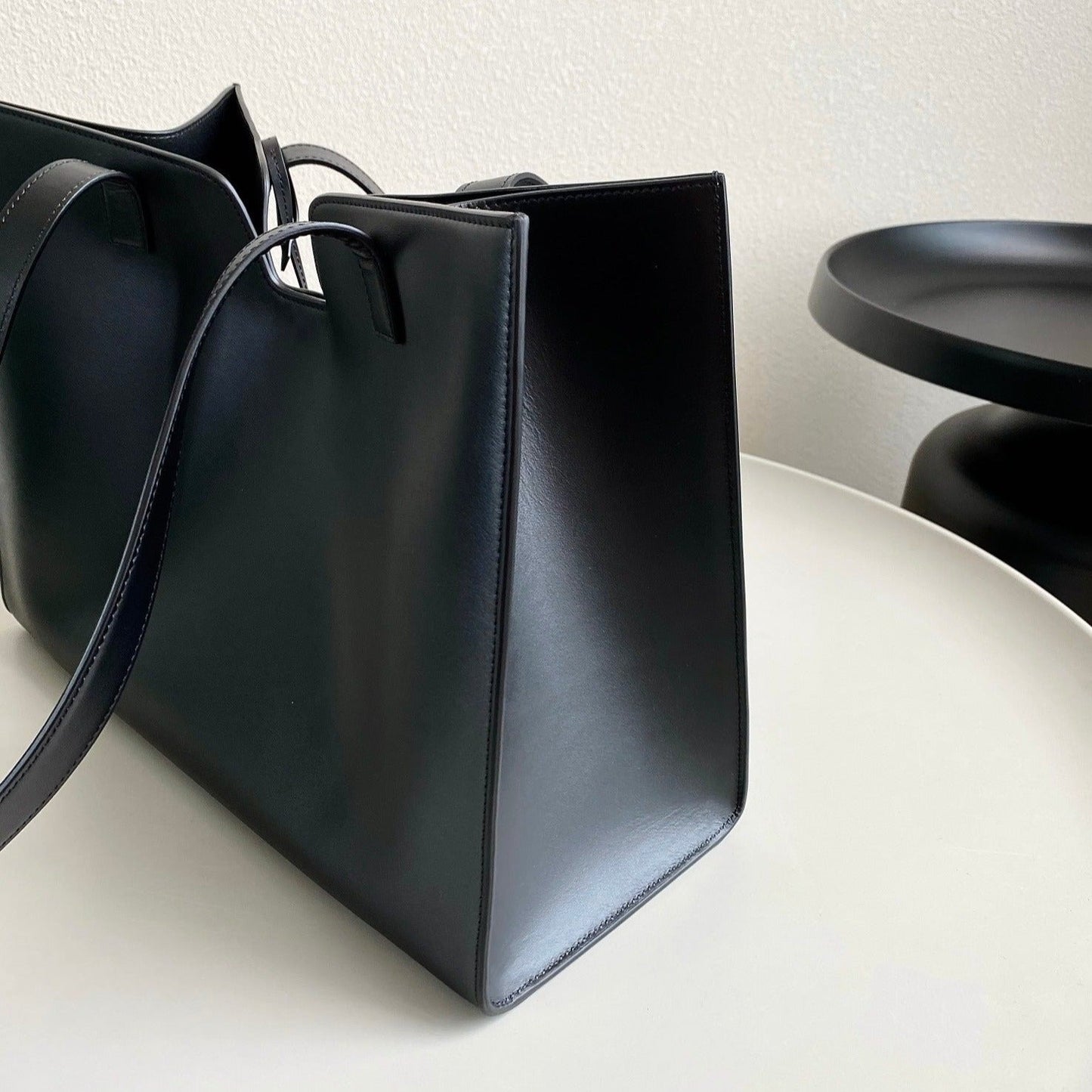 Celine CABAS TRIOMPHE 37 BLACK IN SMOOTH CALFSKIN