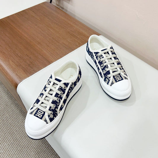 DIOR WALKN WHITE DEEP BLUE OBLIQUE EMBROIDERY CANVAS