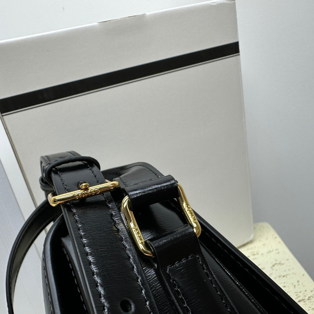 Celine TEEN TRIOMPHE 18 BLACK CLAFSKIN GOLD HARDWARE