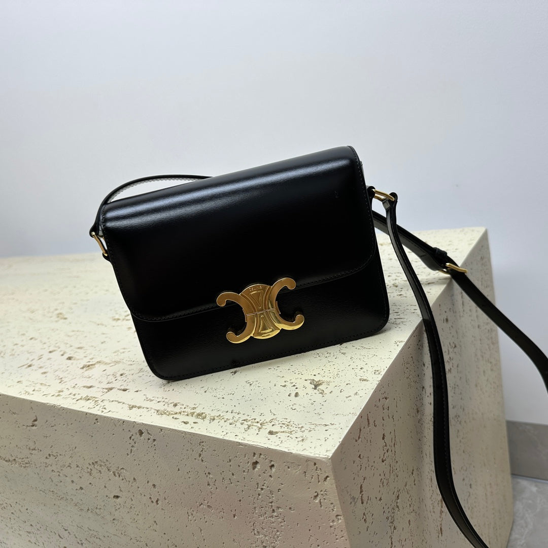 Celine TEEN TRIOMPHE 18 BLACK CLAFSKIN GOLD HARDWARE