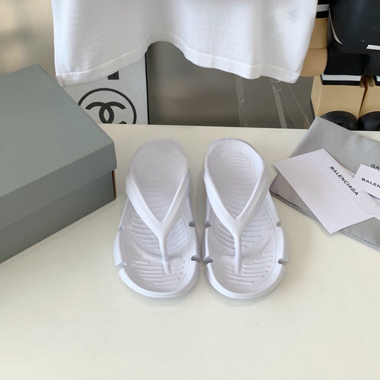 Balanciaga THONG SANDALS IN WHITE RUBBER