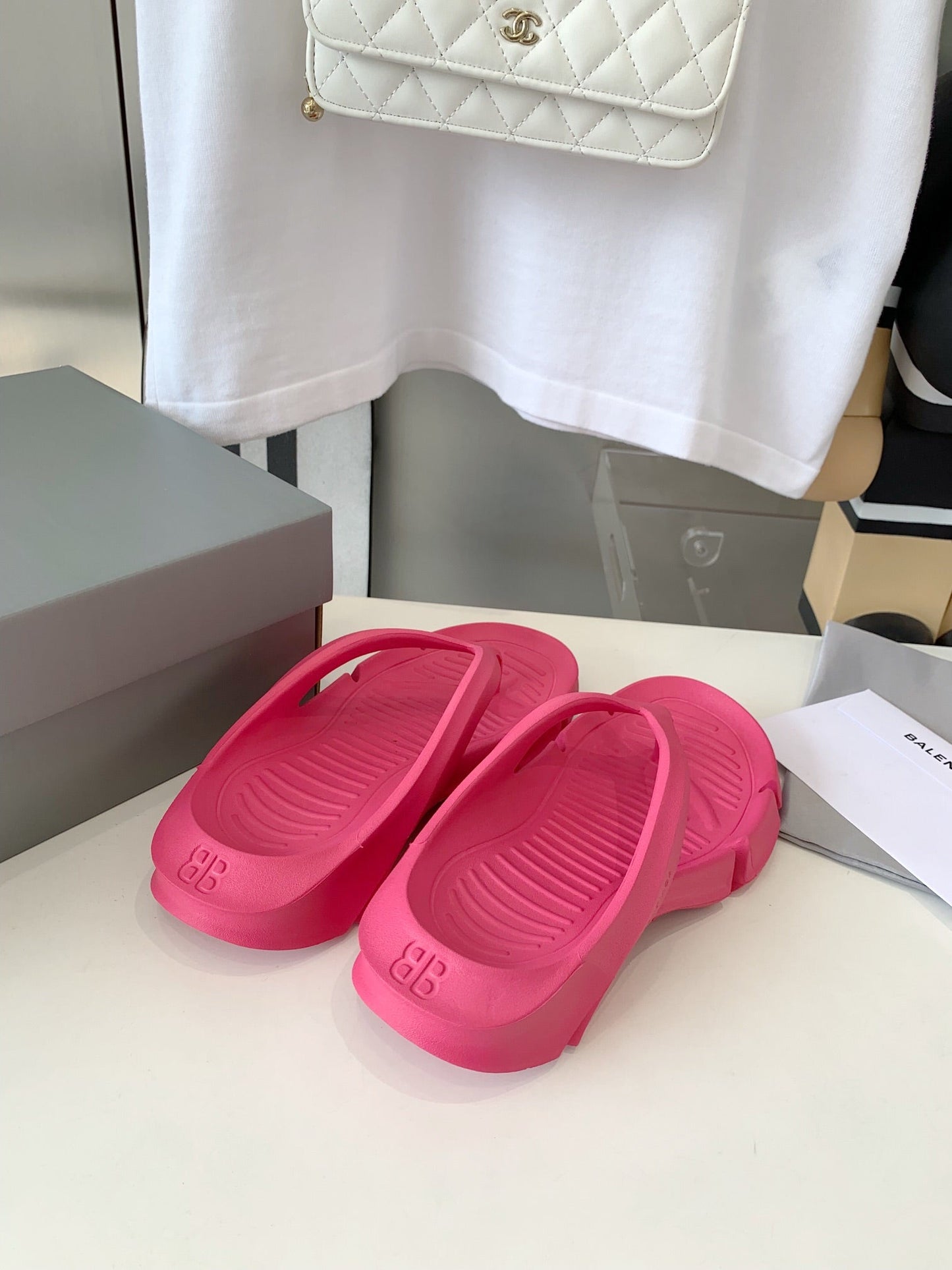 Balanciaga THONG SANDALS IN CABARET PINK RUBBER