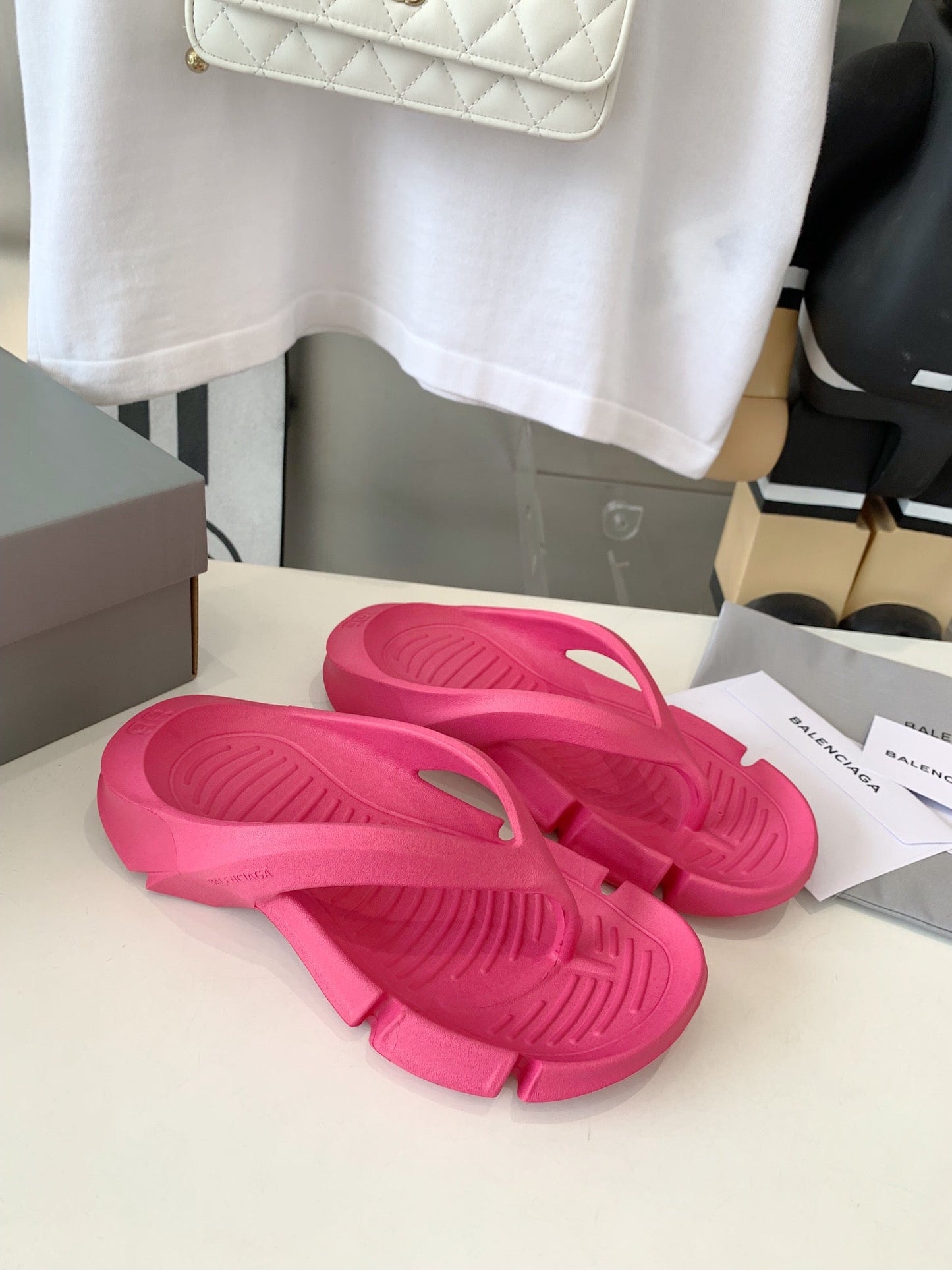 Balanciaga THONG SANDALS IN CABARET PINK RUBBER