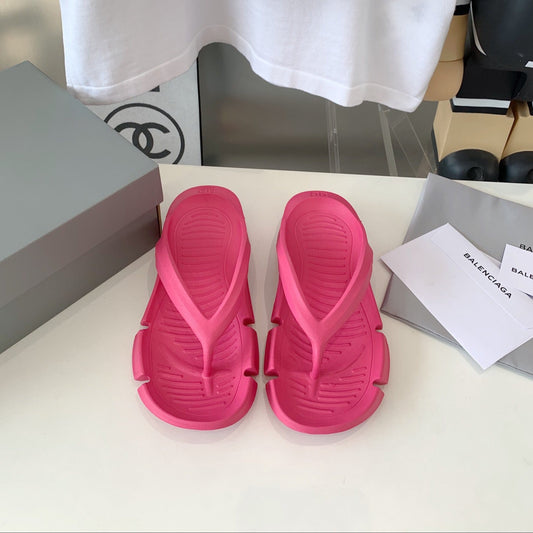 Balanciaga THONG SANDALS IN CABARET PINK RUBBER