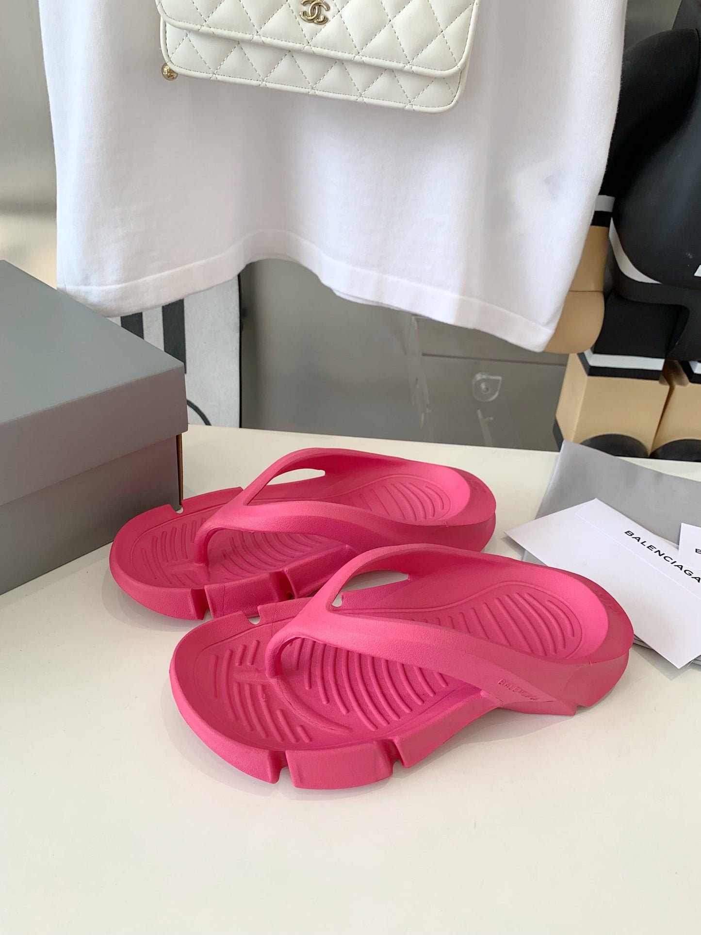 Balanciaga THONG SANDALS IN CABARET PINK RUBBER