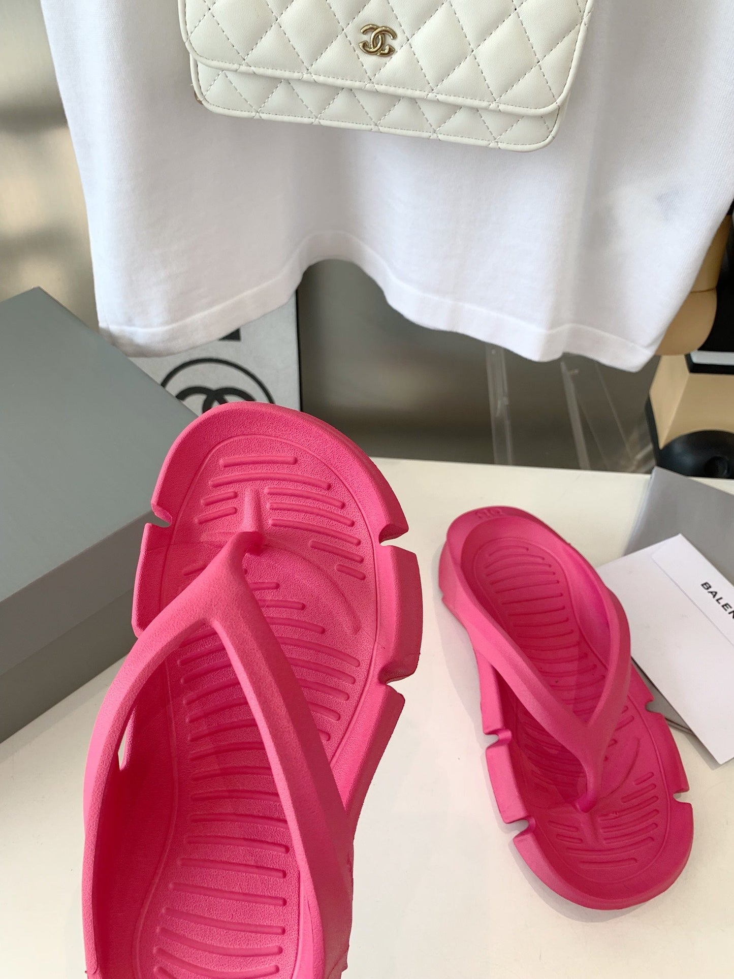 Balanciaga THONG SANDALS IN CABARET PINK RUBBER