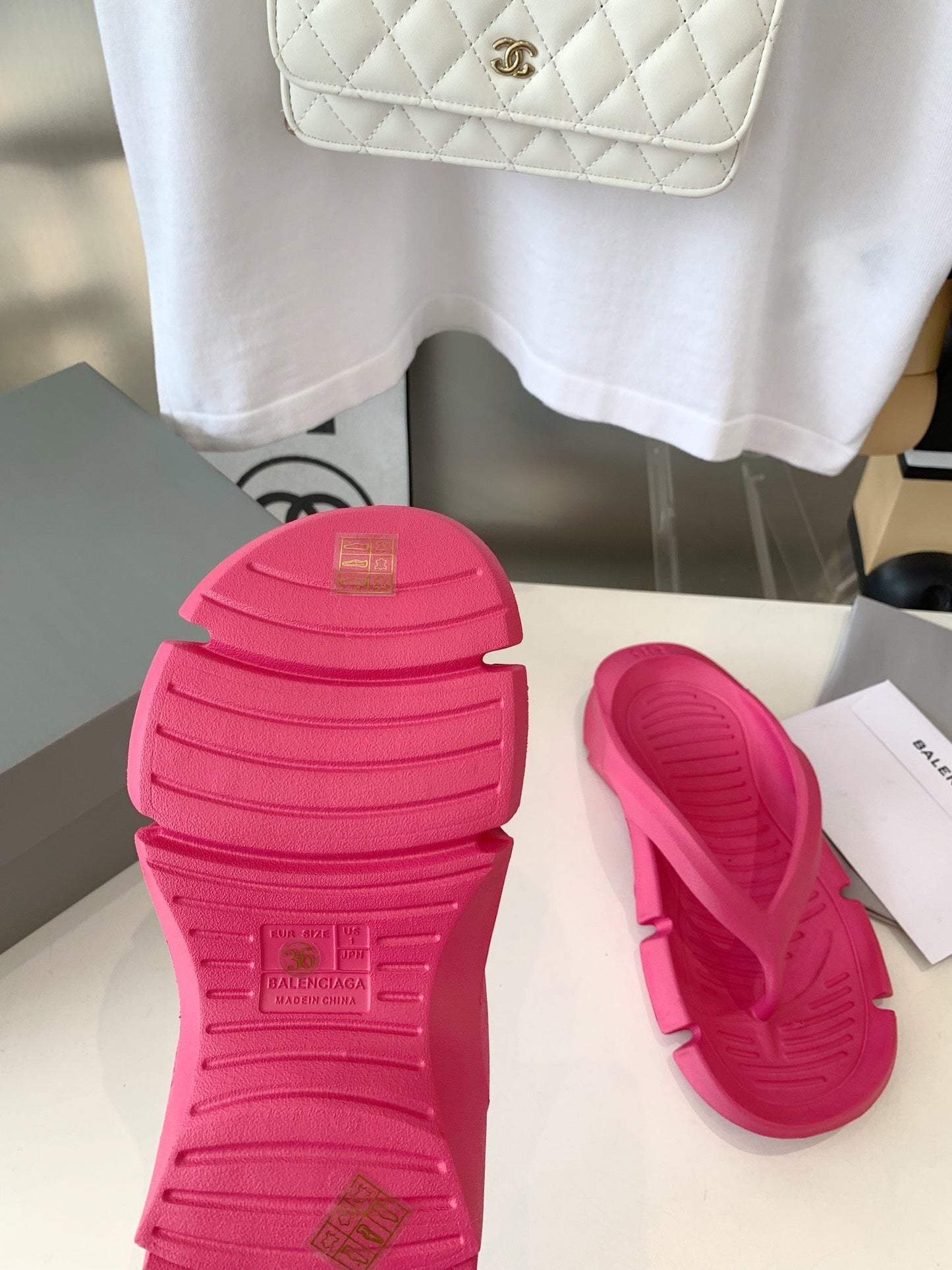 Balanciaga THONG SANDALS IN CABARET PINK RUBBER