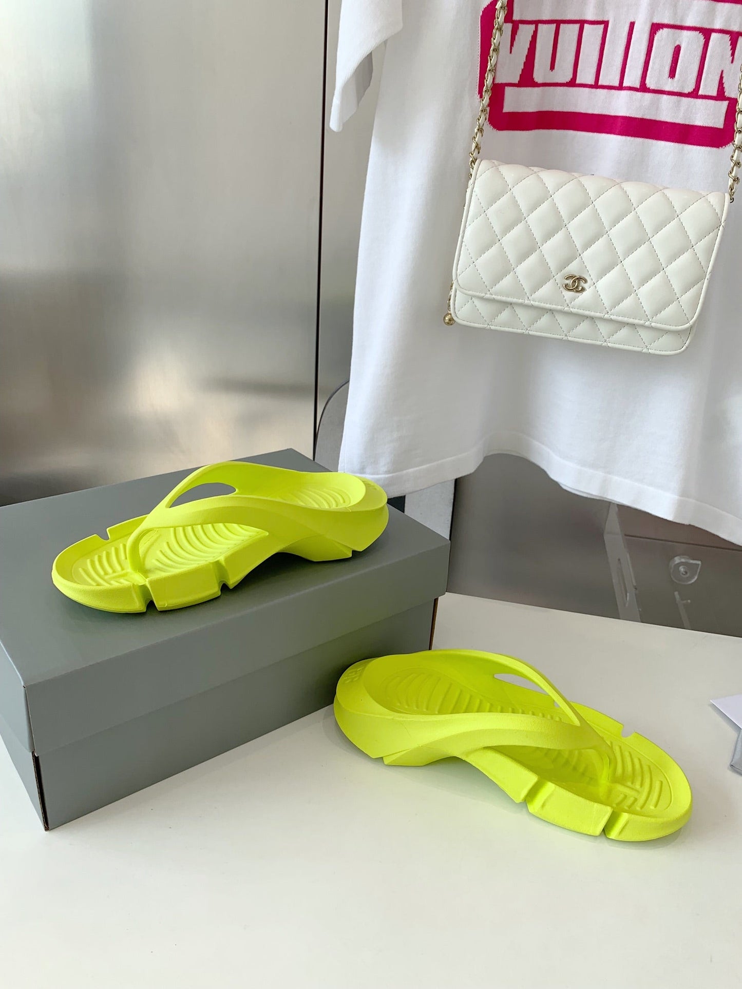 Balanciaga THONG SANDALS IN VOLT GREEN RUBBER