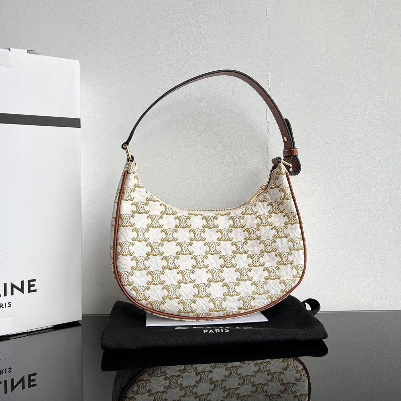 Celine TRIPHOME 23 COWHIDE WHITE CARO