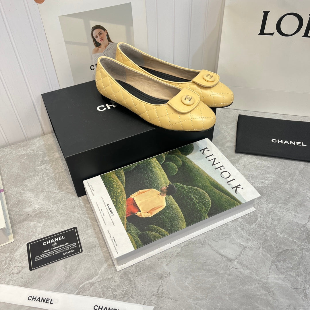 CHANEL ballet flat beige black quilted calfskin