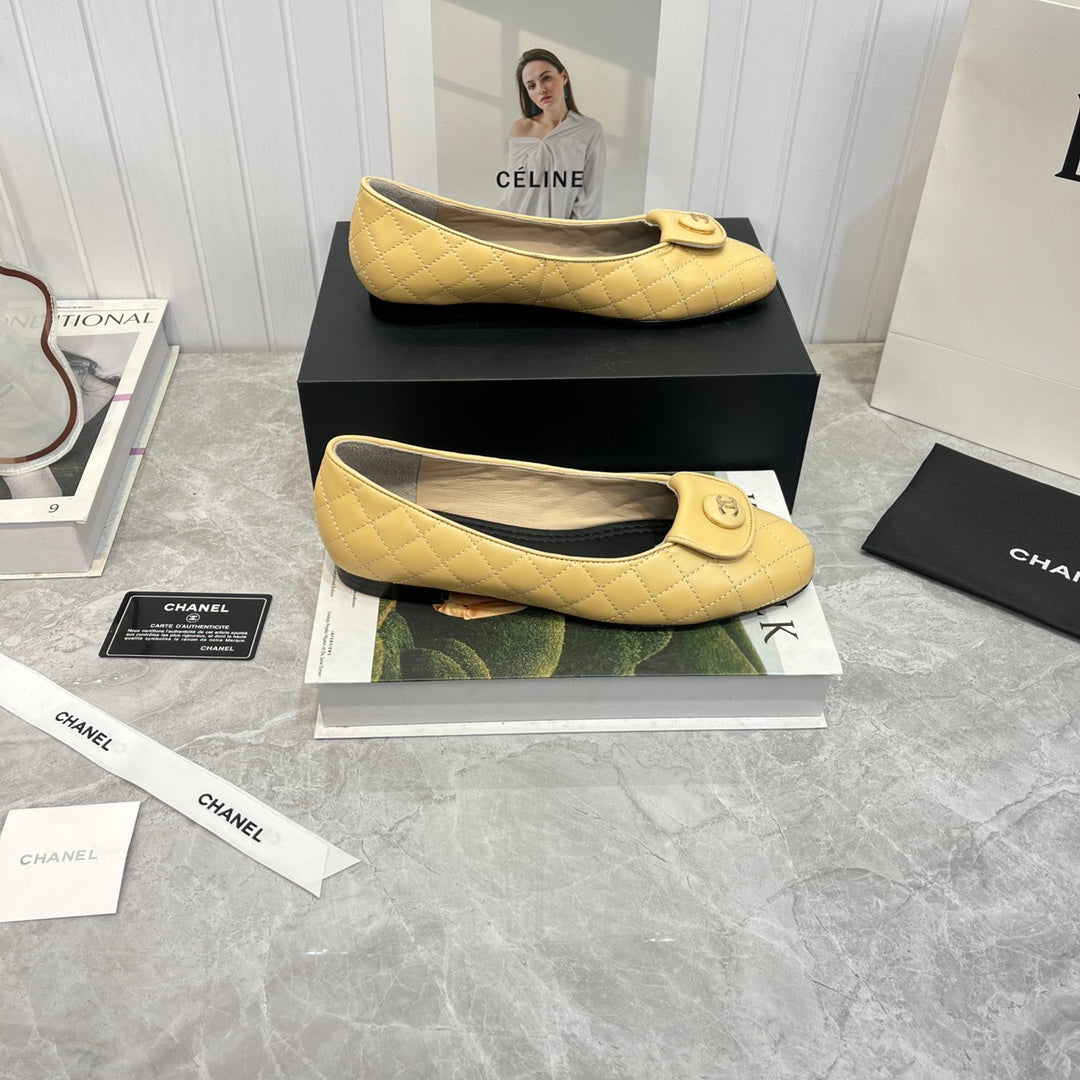 CHANEL ballet flat beige black quilted calfskin