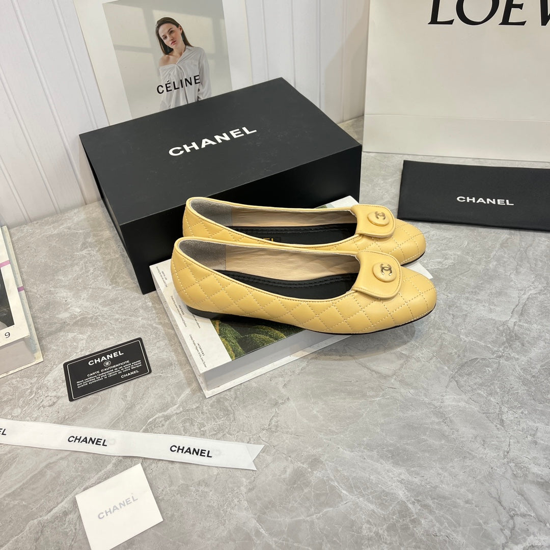 CHANEL ballet flat beige black quilted calfskin