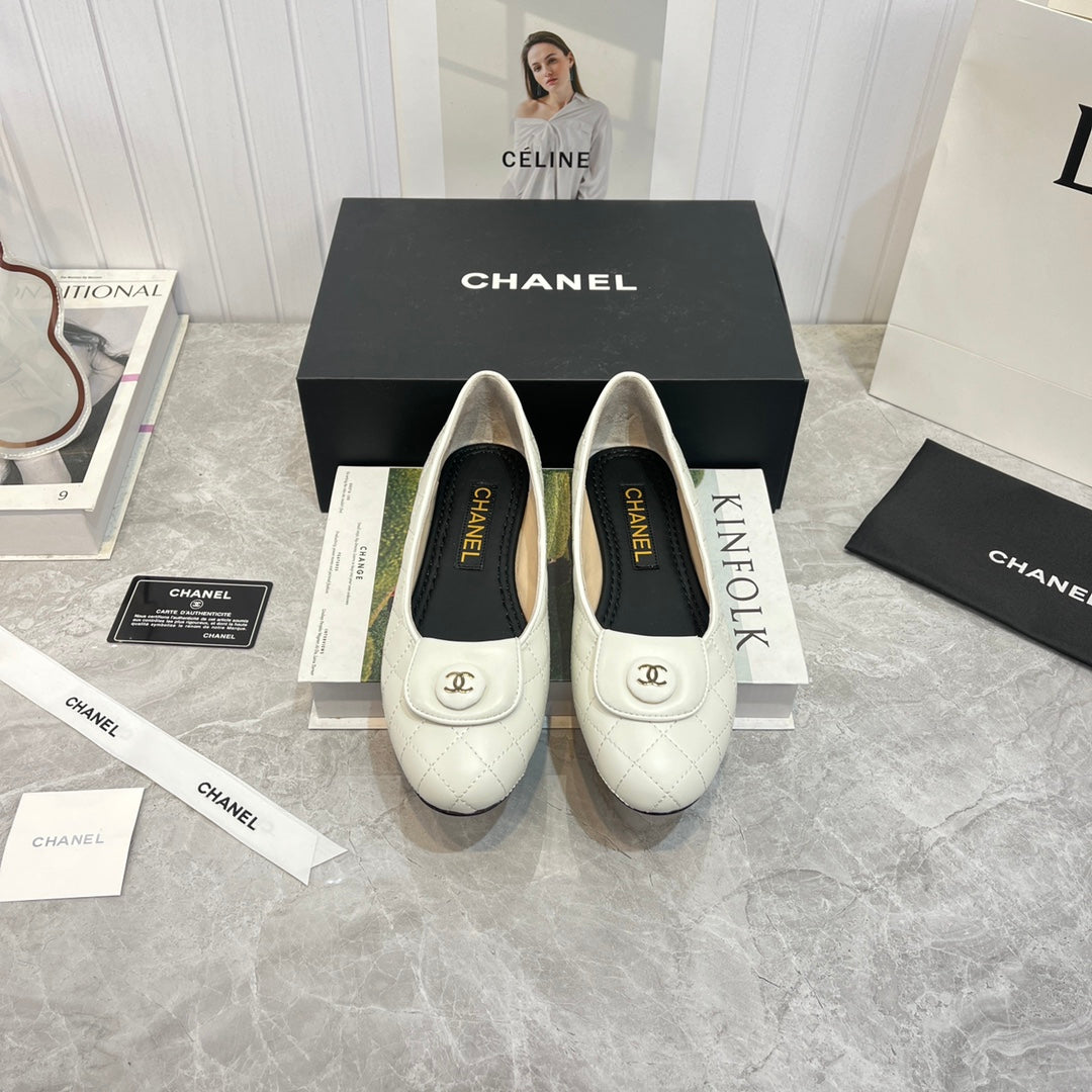 CHANEL ballet flat white black quilted calfskin