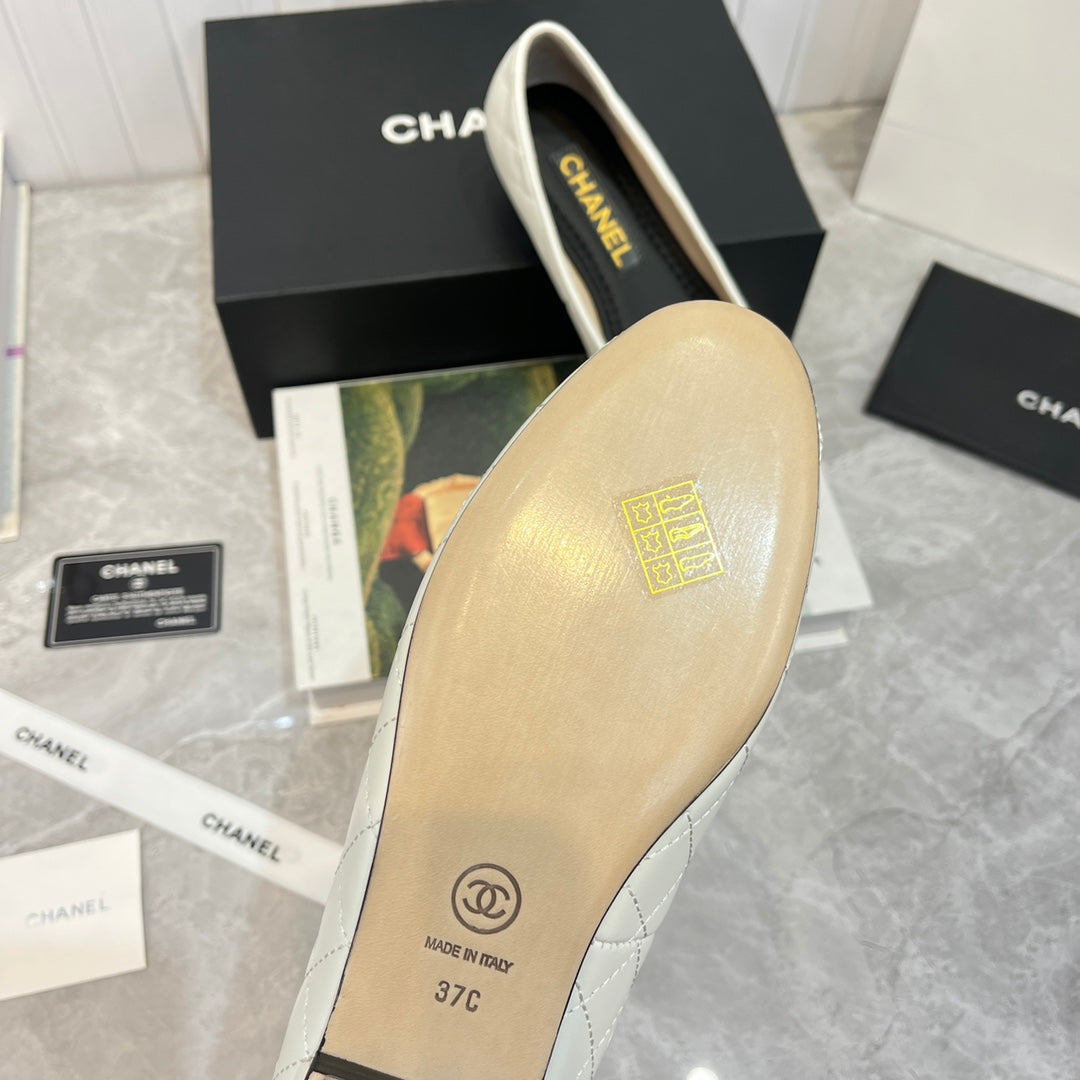 CHANEL ballet flat white black quilted calfskin