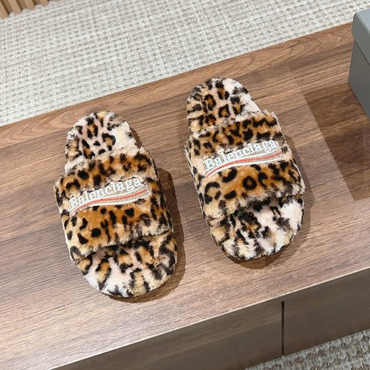 Balanciaga FURRY SLIDES IN LEOPARD PRINT RABBIT FUR