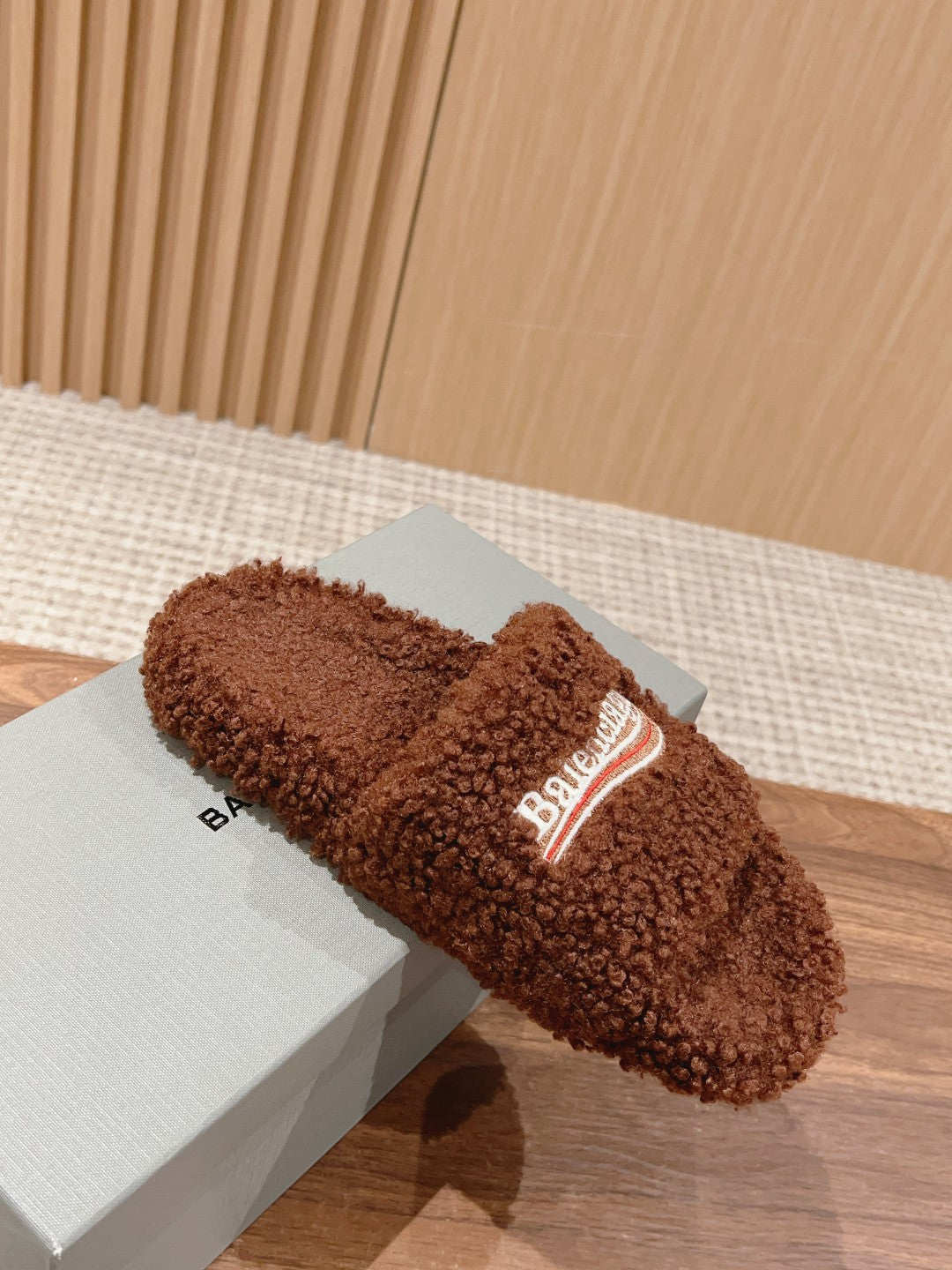 Balanciaga FURRY SLIDES IN BROWN CURLY SHEARLING