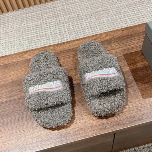 Balanciaga FURRY SLIDES IN GRAY CURLY SHEARLING