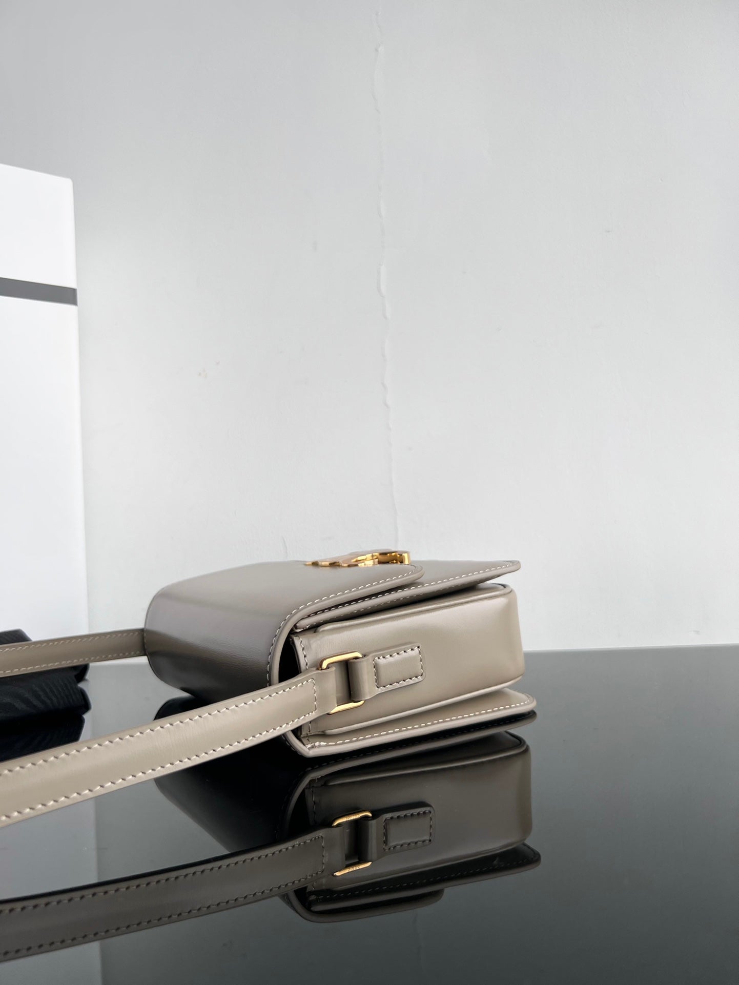 Celine TRIPHOME TEEN 22 PEBBLE GREY COWHIDE