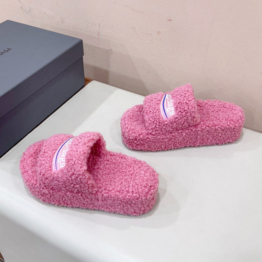 Balanciaga THICK-SOLED SLIPPERS IN PINK WOOL