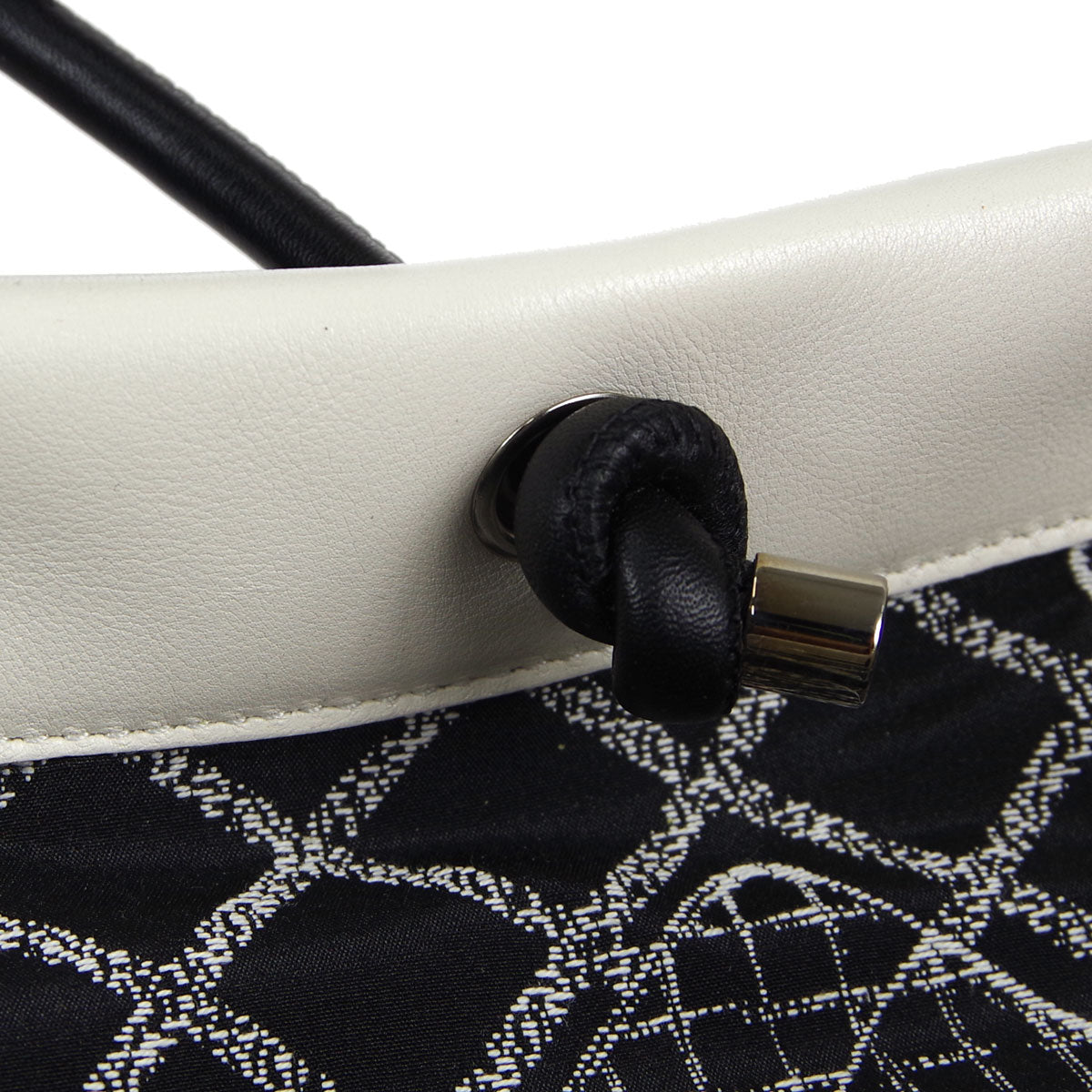 Chanel * 2008-2009 Essential Tote Bag 40 White Calfskin