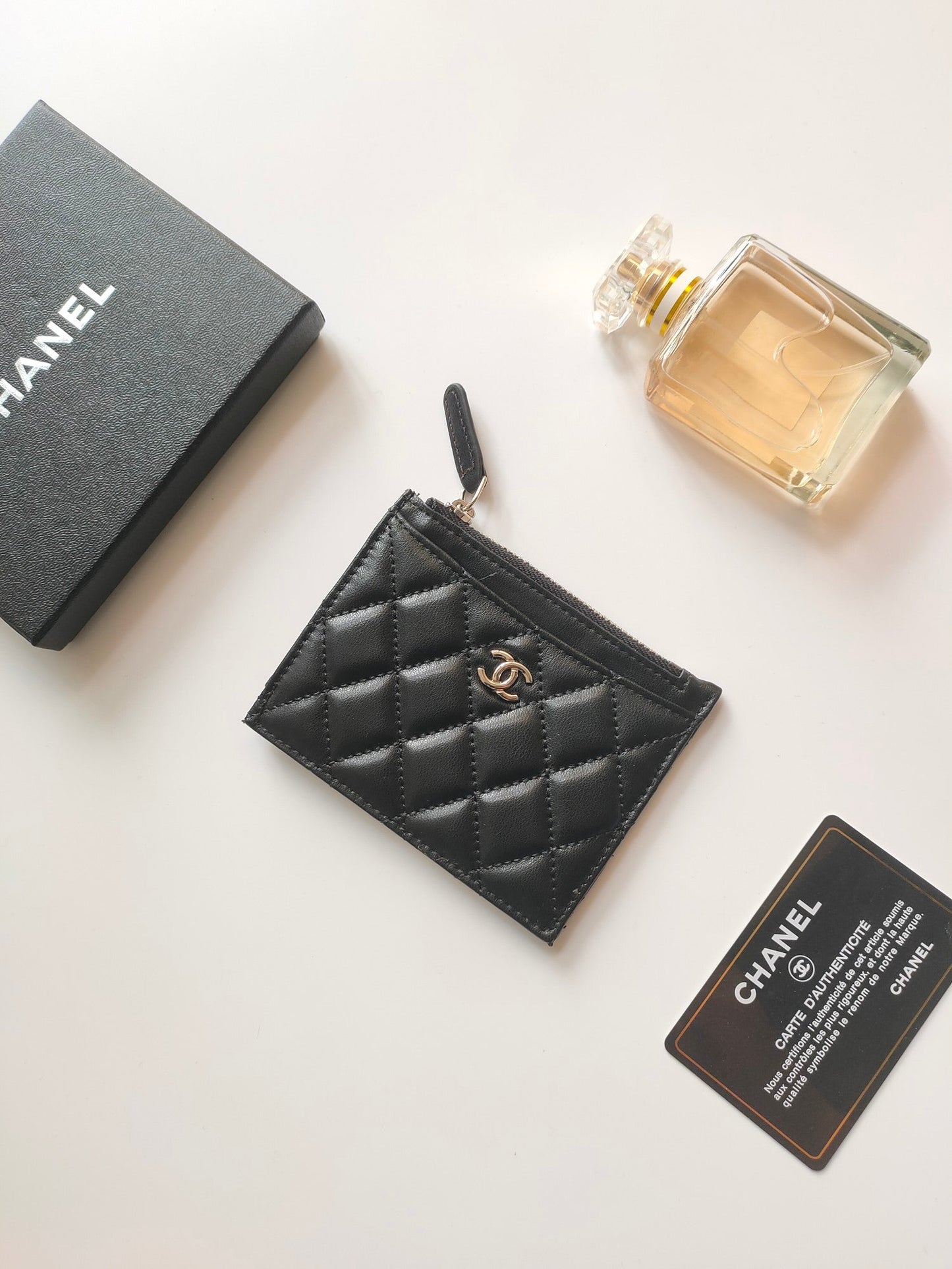 CHANEL ZIPPED CARD HOLDER 11.5 BLACK CALFSKIN GOLD ICON