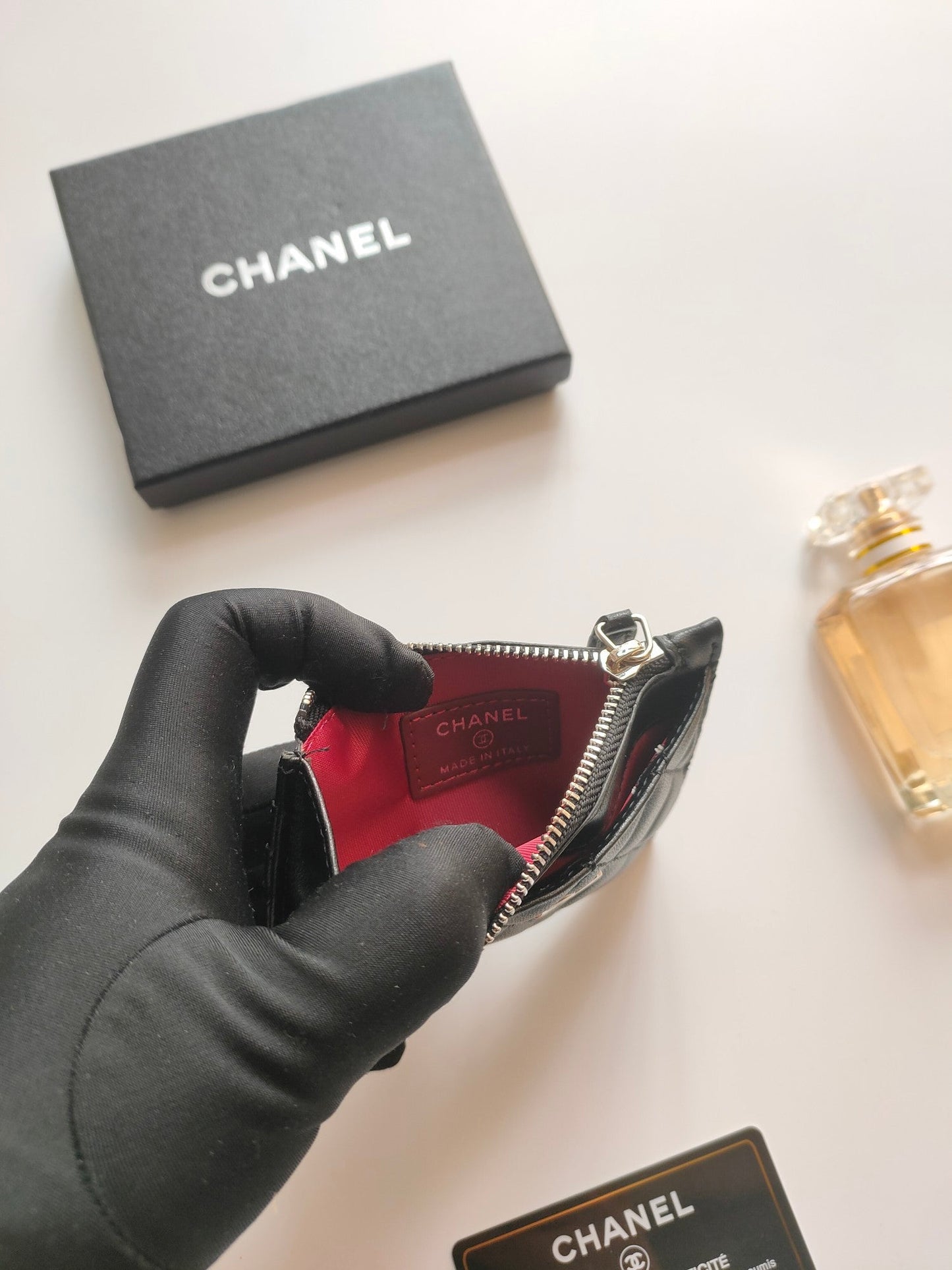 CHANEL ZIPPED CARD HOLDER 11.5 BLACK CALFSKIN GOLD ICON